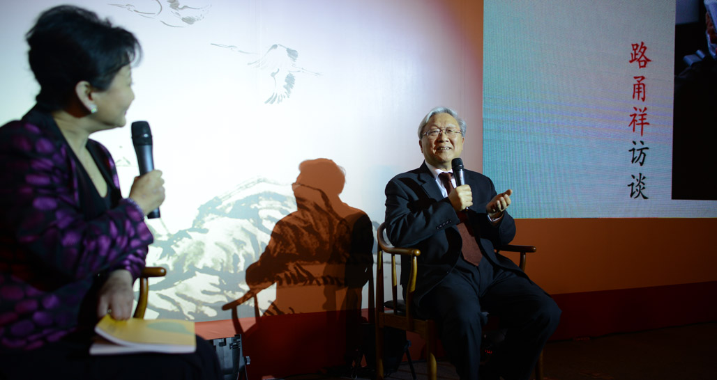 科普類獲獎圖書作者路甬祥接受主持人現場采訪