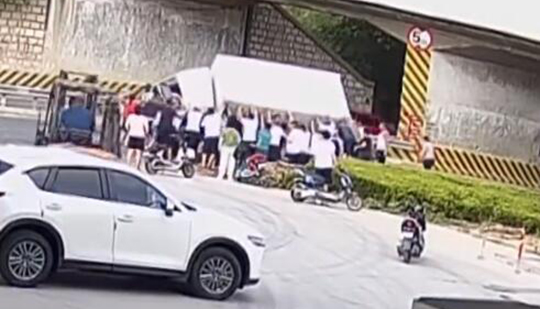 今日主角｜危難面前，他們義無反顧地沖了上去