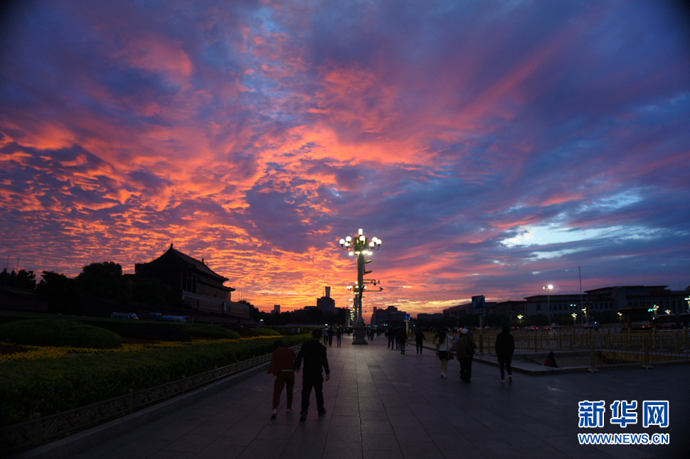 美哉，天安門！