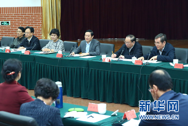 4月12日，中共中央政治局委員、中央書記處書記、中宣部部長劉奇葆在北京出席“走向世界的中國兒童文學”座談會并講話。 新華社記者丁海濤攝