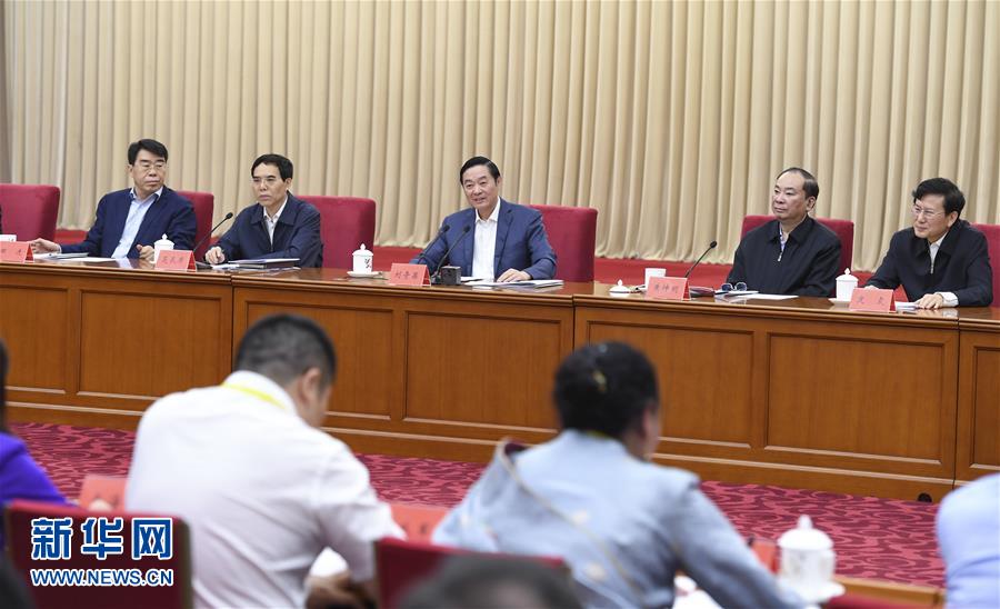 5月18日，中共中央政治局委員、中央書記處書記、中宣部部長劉奇葆在北京出席紀念新華書店成立80周年座談會并講話。 新華社記者 張領 攝