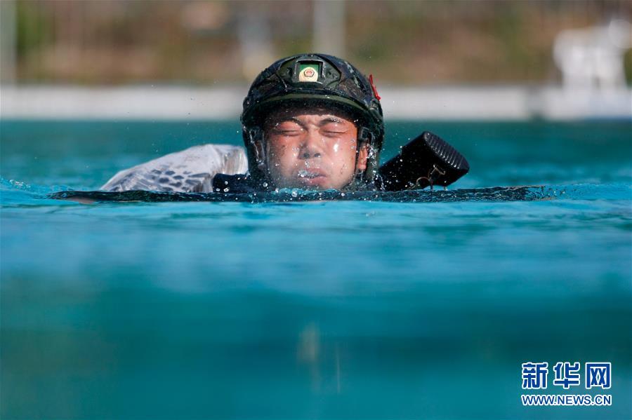 (圖文互動)(4)一切為了實戰——武警部隊“巔峰”特戰比武競賽現場見聞