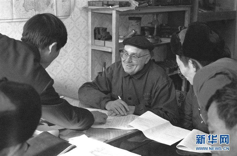 （圖文互動）（2）為發展和進步，與中國攜手同行——中國改革友誼獎章獲得者群像 