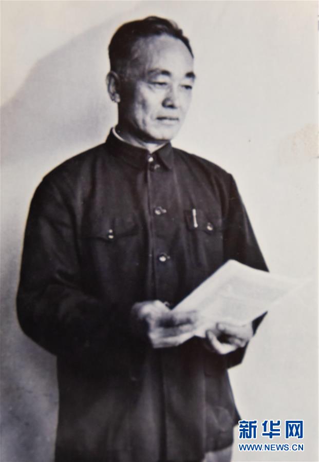 （新華全媒頭條·圖文互動）（3）滄海橫流 信仰彌堅——記共產黨員、湘潭大學九旬教授滄南