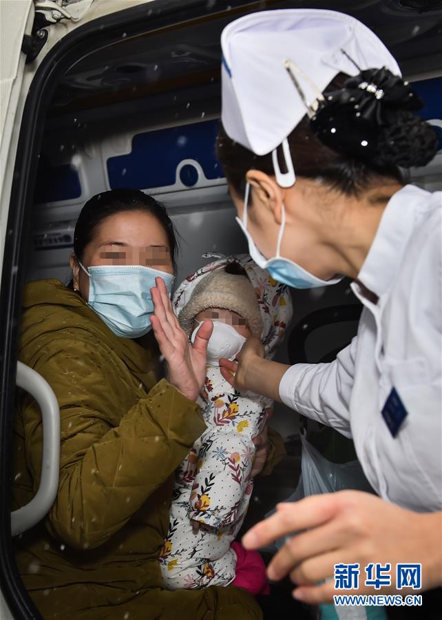 （聚焦疫情防控·圖文互動）（1）“等奇奇長大了，一定帶她再來北京”——北京9個月患兒出院記
