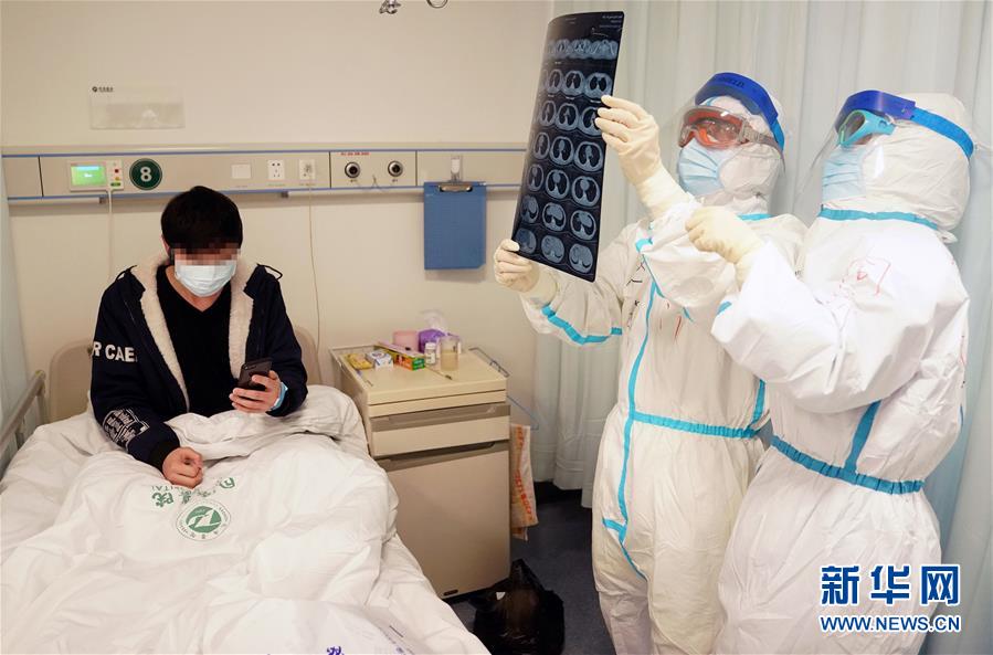 （新華全媒頭條·圖文互動）（7）“與國家同舟，與人民共濟”——新冠肺炎重癥救治同濟醫院戰“疫”直擊