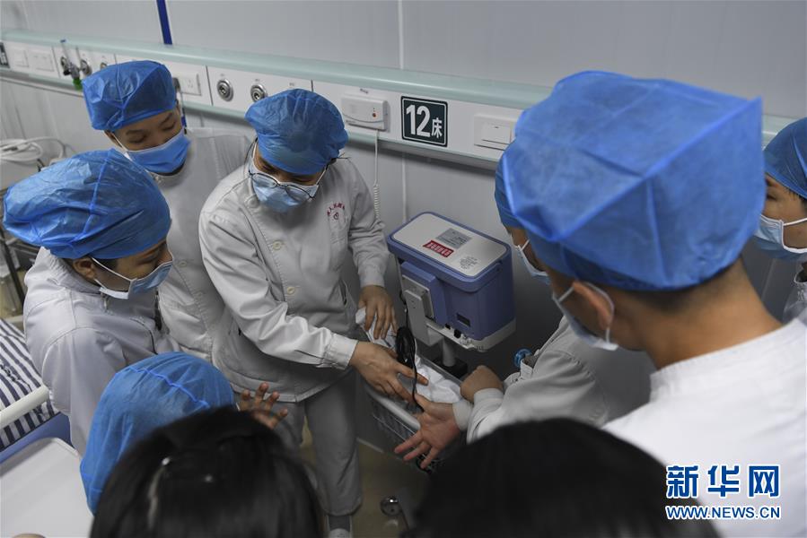 （圖文互動）（1）“你們逆行，我們護航”——廣西關愛一線醫務工作者見聞 