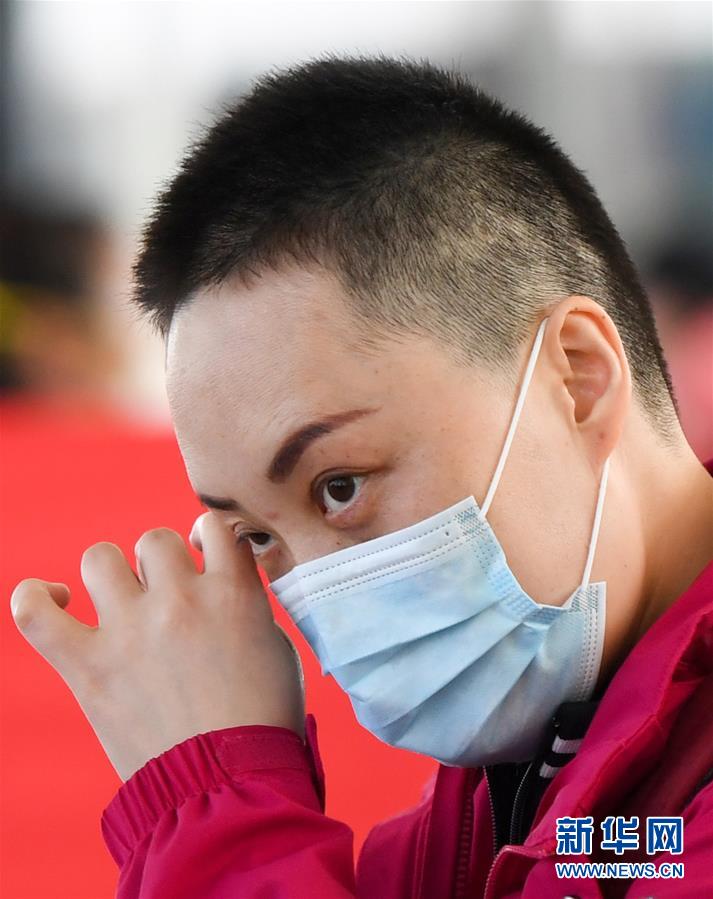 （新華全媒頭條·圖文互動）（11）最美逆行者，武漢永遠記得你！——首批援鄂醫療隊返程紀實