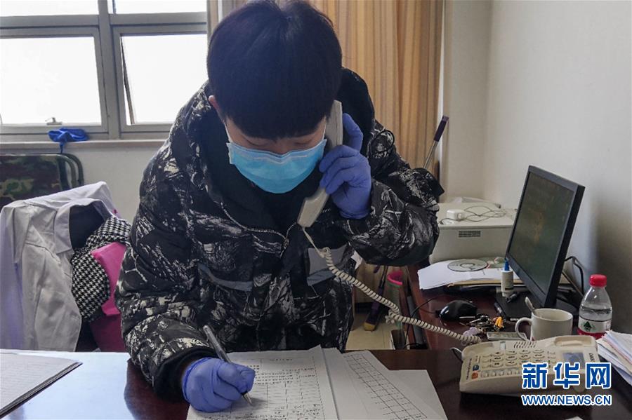 （一線抗疫群英譜·圖文互動）（2）大學生志愿者譚藝西：在武漢，我和媽媽共戰“疫”