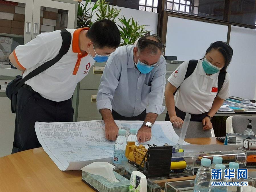 （國際疫情·圖文互動）（5）“工作忙碌又細致，經驗豐富又專業”——一名柬埔寨青年眼中的中國援柬抗疫醫療專家組