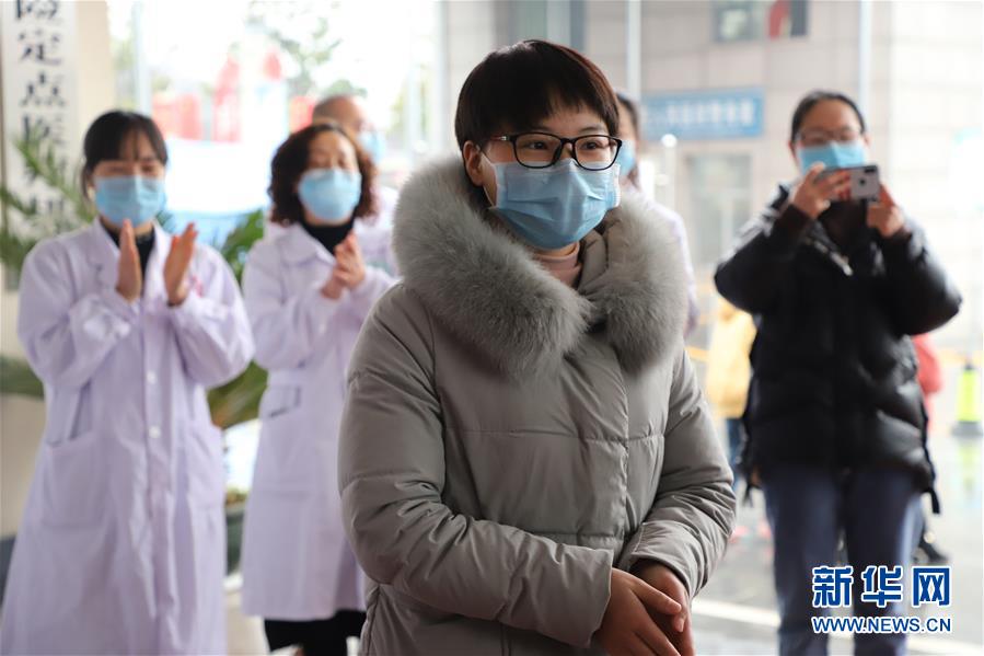（一線抗疫群英譜·圖文互動）“英雄妹妹”杜富佳：雷場是哥哥的戰場，武漢是我的前線