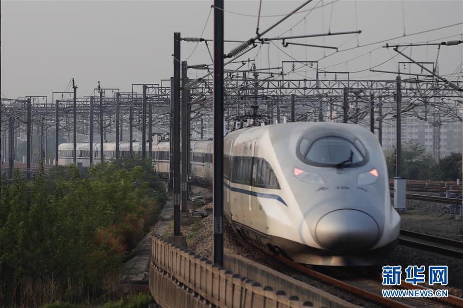 （新華全媒頭條·圖文互動）（1）這個春天，追尋奮斗者的腳步——寫在2020年“五一”國際勞動節到來之際