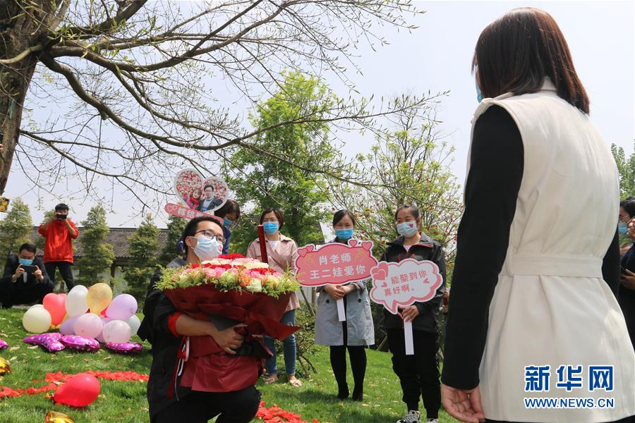 （新華全媒頭條·圖文互動）（13）“我看不見你的樣子，但我知道你是誰”——寫在國際護士節來臨之際