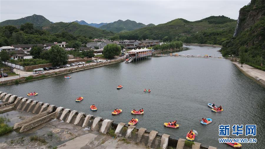 （新華全媒頭條·走向我們的小康生活·圖文互動）（3）長城腳下，小康村串成“珍珠鏈”