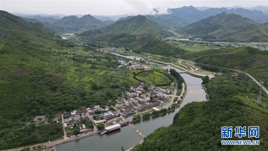（新華全媒頭條·走向我們的小康生活·圖文互動）（5）長城腳下，小康村串成“珍珠鏈”