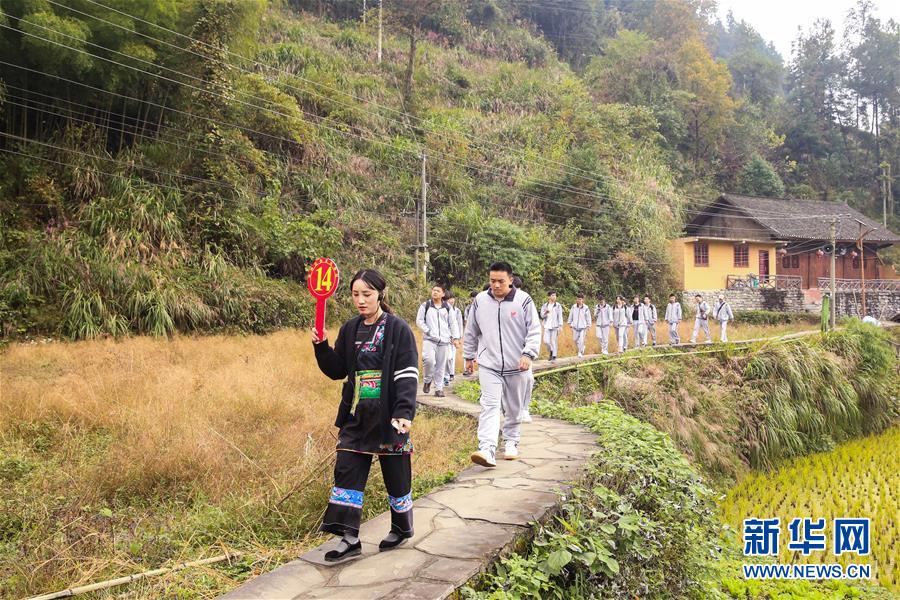 （在習近平新時代中國特色社會主義思想指引下——新時代新作為新篇章·習近平總書記關切事·圖文互動）（3）精準扶貧7年，十八洞村“長”出10余種新職業