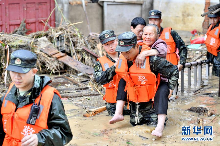 （新華全媒頭條·圖文互動）（5）沿著中國特色強軍之路闊步前進——黨中央、中央軍委領導推進國防和軍隊建設70年紀實