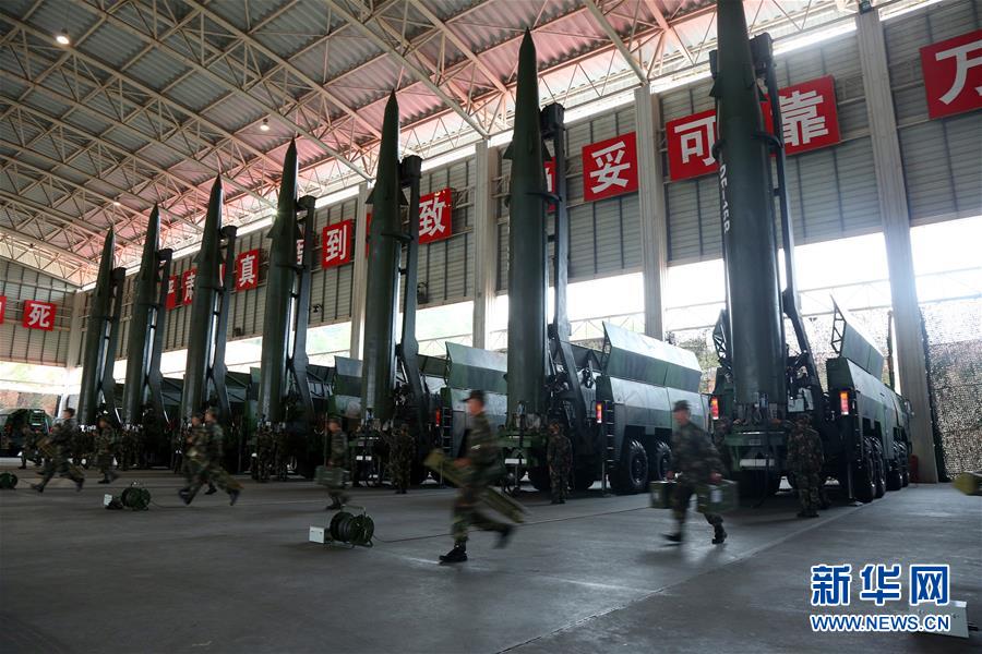 （新華全媒頭條·圖文互動）（11）沿著中國特色強軍之路闊步前進——黨中央、中央軍委領導推進國防和軍隊建設70年紀實