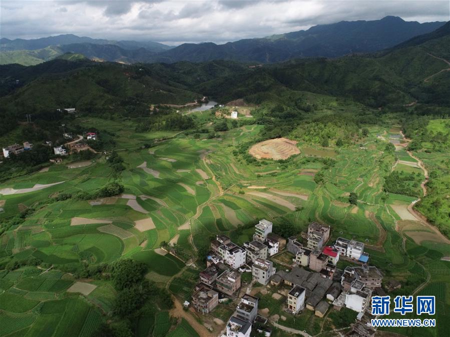 （在習近平新時代中國特色社會主義思想指引下——新時代新作為新篇章·習近平總書記關切事·圖文互動）（4）新生活、新盼頭——脫貧攻堅新形勢速覽