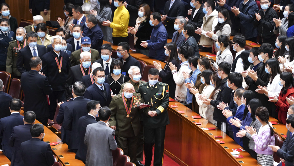 大會前，志愿軍老同志入場