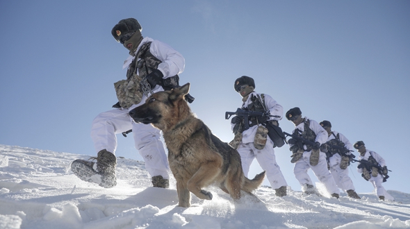 枕戈待旦，辭舊迎新——全軍部隊在練兵備戰中迎接新春佳節