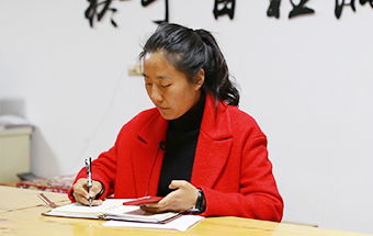 回鄉，立志改變家鄉落后面貌