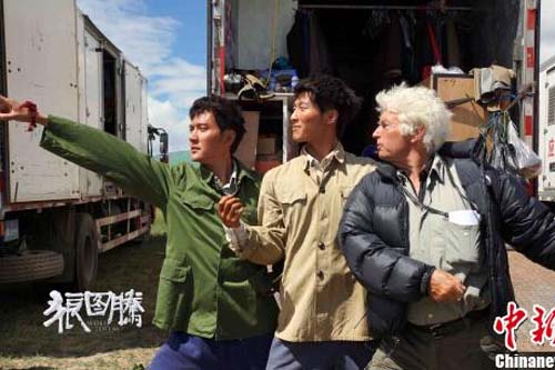 中法合拍《狼圖騰》 馮紹峰與狼共舞(圖)
