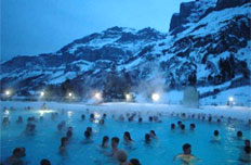 瑞士洛伊克巴德 雪山環抱中的融融暖意