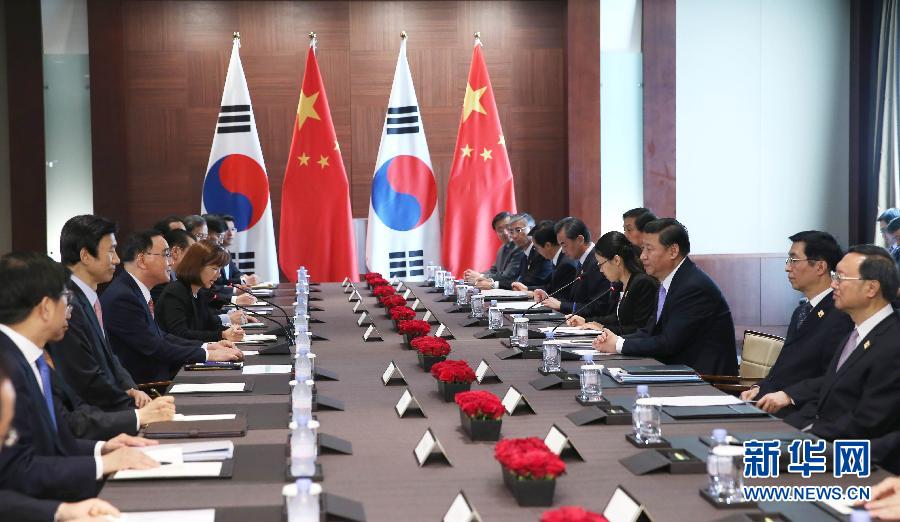 7月4日，國家主席習近平在首爾會見韓國總理鄭烘原。 新華社記者謝環馳攝 