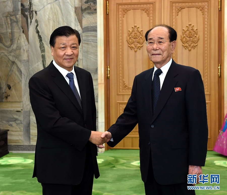 10月10日，正在朝鮮訪問的中共中央政治局常委、中央書記處書記劉云山在平壤會見朝鮮勞動黨中央政治局常委、最高人民會議常任委員會委員長金永南。 新華社記者 饒愛民 攝