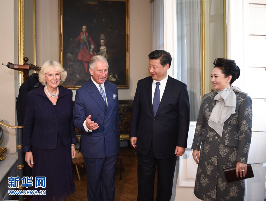 10月20日，國家主席習近平和夫人彭麗媛在倫敦會見英國查爾斯王儲夫婦。 新華社記者 謝環馳 攝